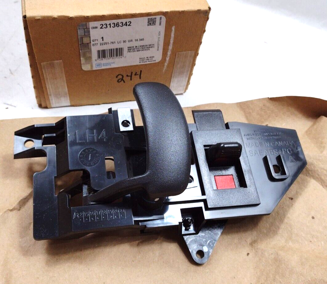 Genuine OEM GM Chevrolet Express 2500 Driver Side Door Handle 2001-2020 23136342