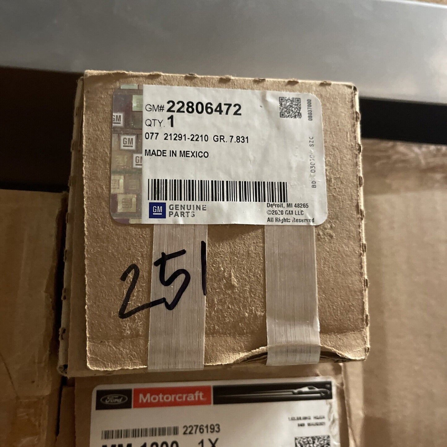 New OEM GM Front Right Bumper Bracket Upper 2010-2016 Cadillac SRX 22806472