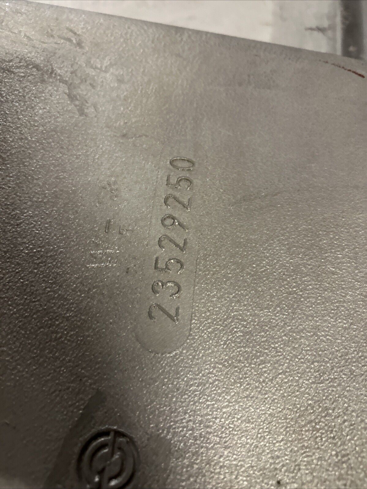 New Genuine OEM Detroit Diesel Oil Pan NOS 23529250