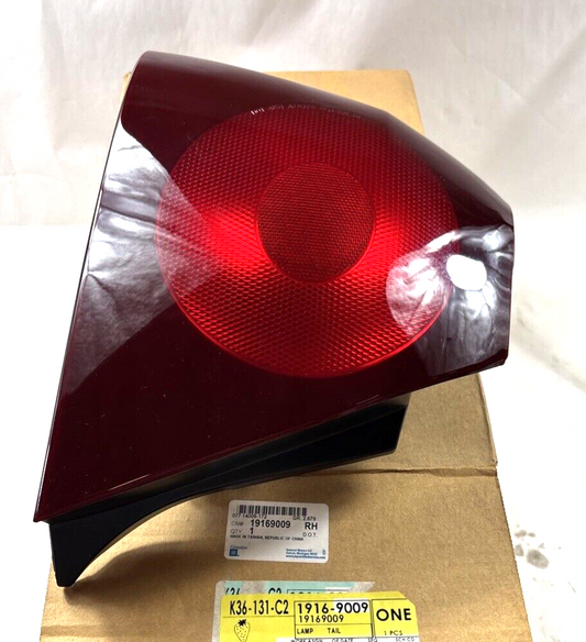 Genuine OEM GM Chevy Impala Tail Lamp Assembly 2000-2004 19169009