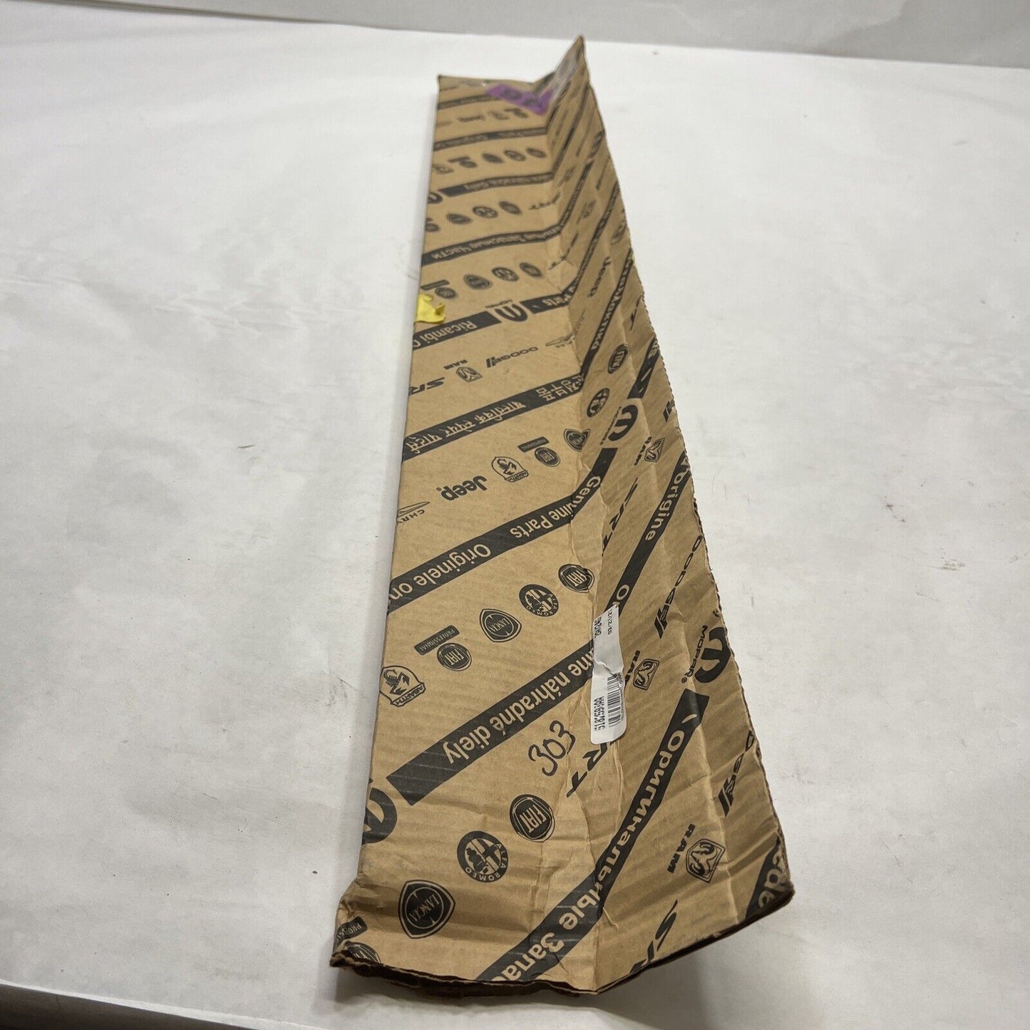 New OEM Genuine Mopar Town & Country Right Passenger Side Door Molding 5182598AA