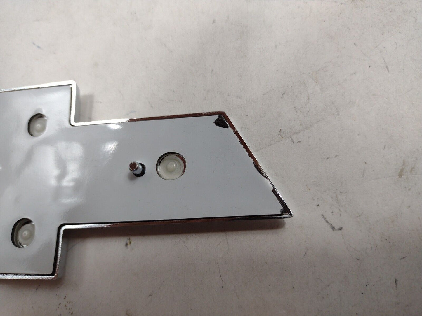 Genuine OEM GM Chevy Trax Liftgate Emblem 2017-2022 42565431