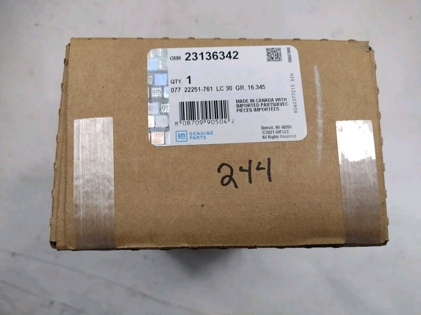 Genuine OEM GM Chevrolet Express 2500 Driver Side Door Handle 2001-2020 23136342