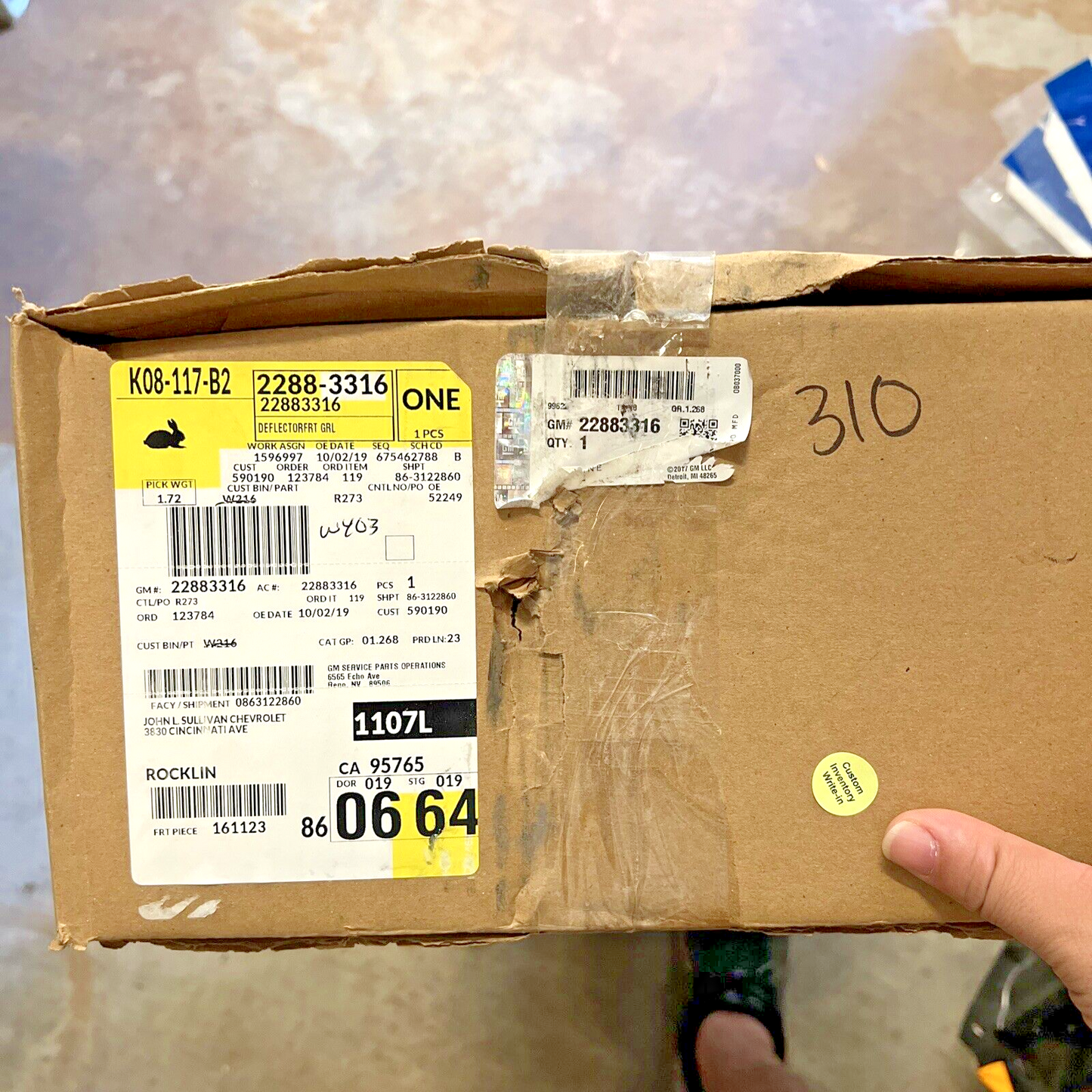 Genuine OEM GM Chevrolet Malibu Front Bumper Grille Air Deflector 2013 22883316