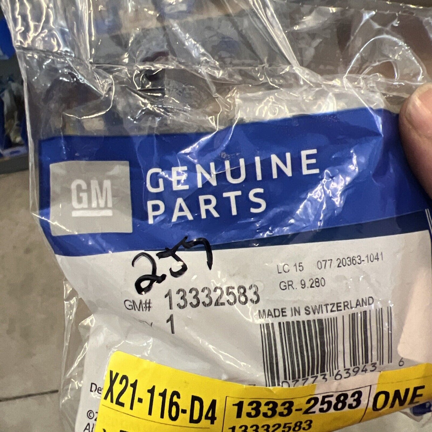 Genuine OEM GM Regal Air Conditioning Vacuum Actuator 2010-2017 13332583