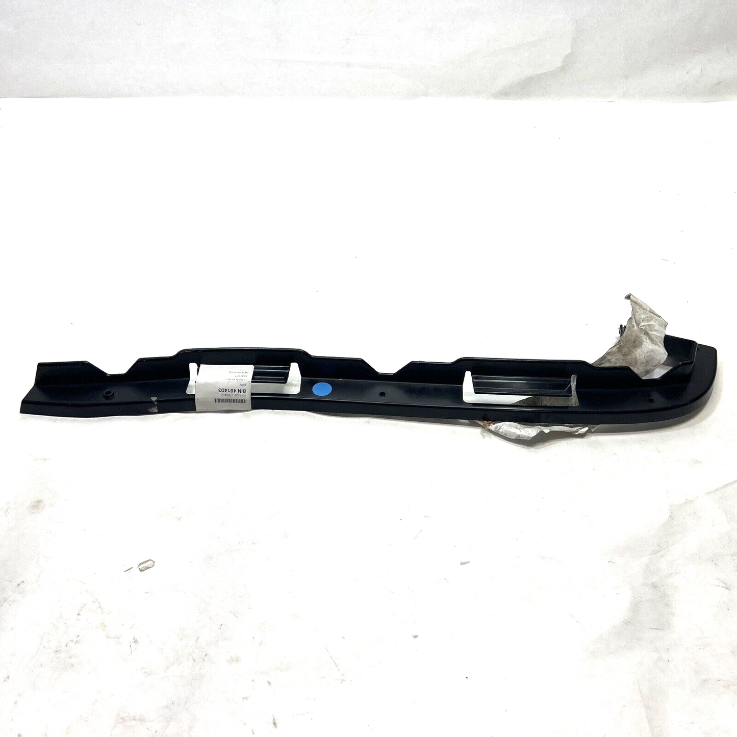 New OEM Genuine Ford Right Lower Passenger Side Bumper Bracket 7A2Z17D942C