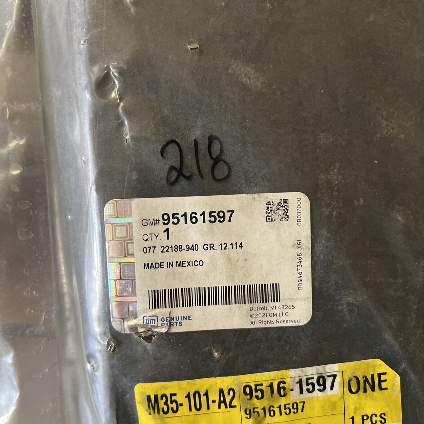 Genuine OEM GM Trax Left Lower Driver Side Body Molding Trim 2015-2022 95161597