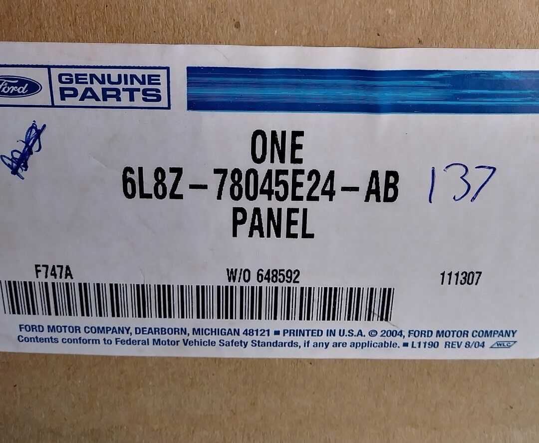 New OEM Ford Escape Center Console Rear Panel 06-07 6L8Z78045E24AB