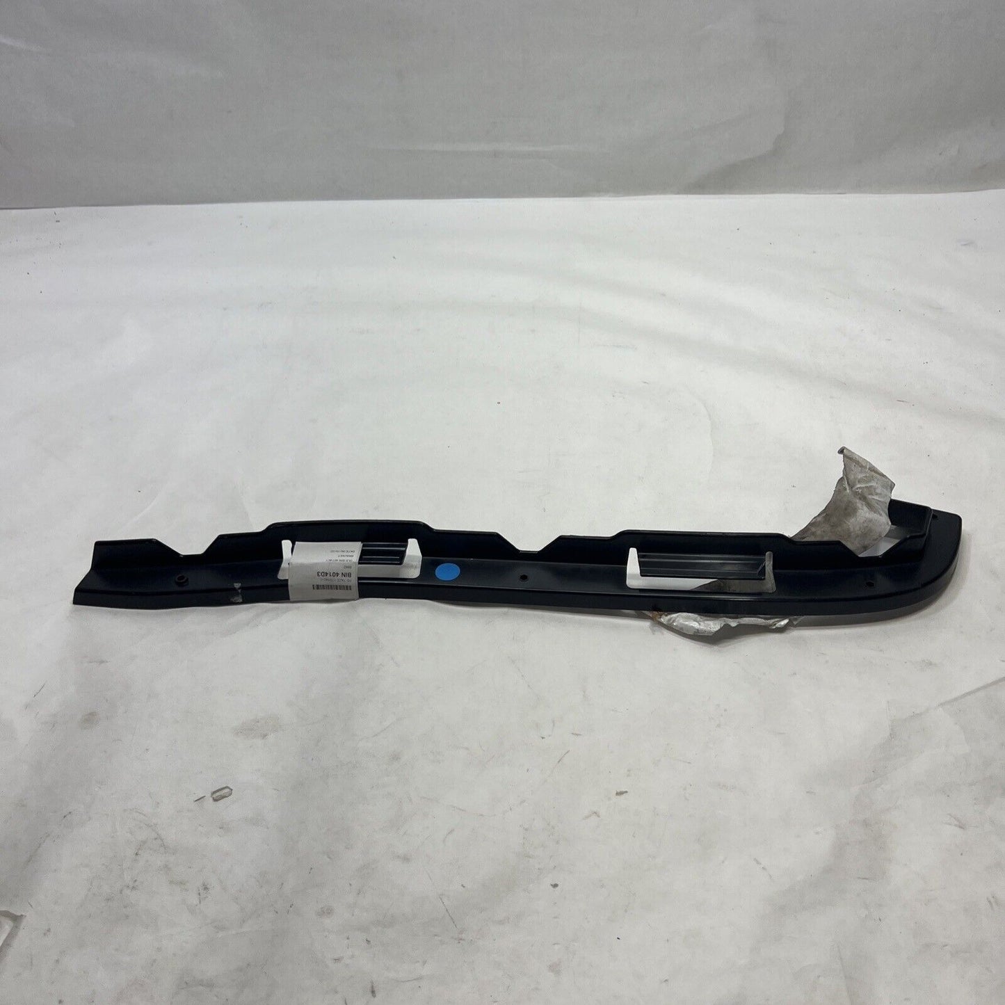 New OEM Genuine Ford Right Lower Passenger Side Bumper Bracket 7A2Z17D942C
