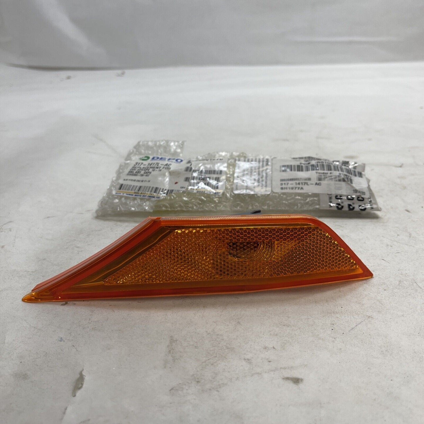 New OEM Genuine Depo Driver Side Replacement Side Marker Light 3171417LAC