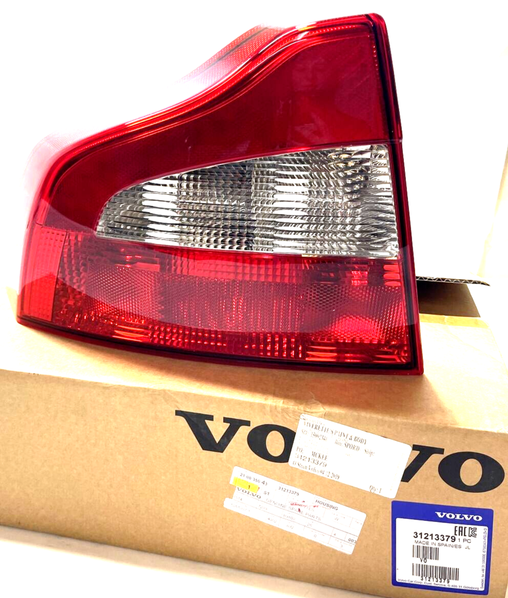New OEM Genuine Volvo S80 2007-2013 Driver Side Tail Light 31213379