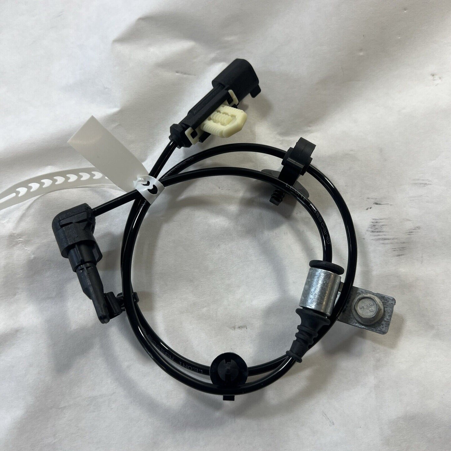 Genuine OEM GM ACDelco Front Passenger Side Wheel Speed Sensor 15-22 84375752
