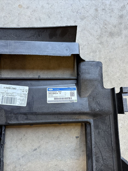 New OEM Genuine Ford Focus 2012 -2014 Radiator Shutter Housing CM5Z-8B455-A