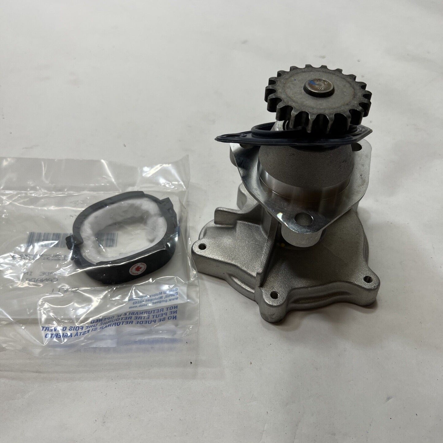 New OEM Genuine GM Engine Water Pump-Water Pump Kit ACDelco 251-644