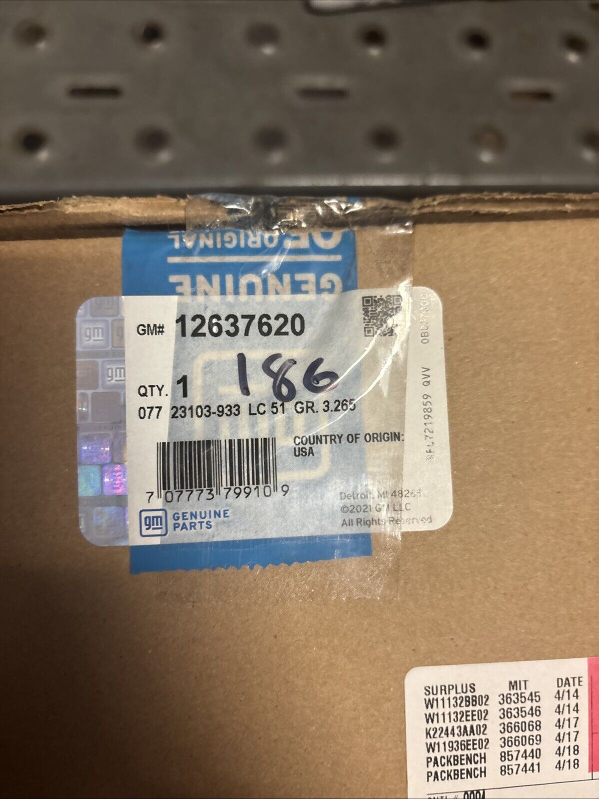 Genuine OEM GM Buick Regal Intake Manifold 2010-2017 12637620