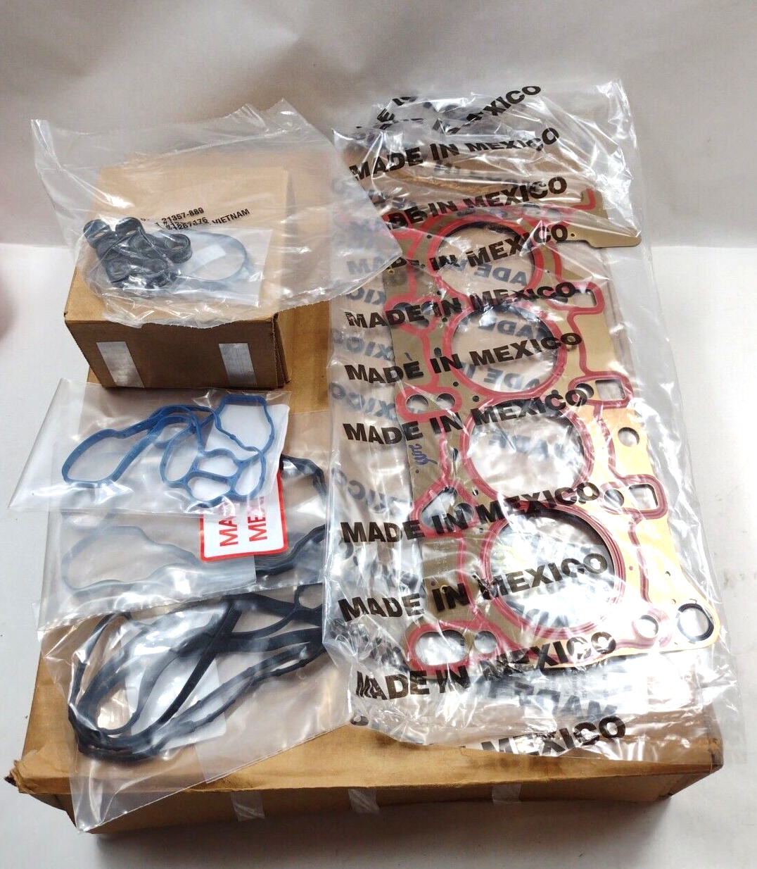 Genuine OEM GM Chevy Equinox Cylinder Head Gasket Kit 1.5L 2018-2022 12709180