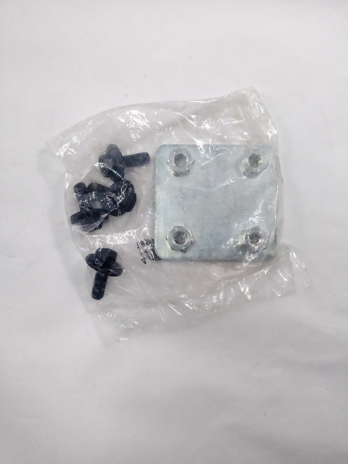 New OEM GM Door Hinge Driver Side Left 1996-17 Chevy Express 2500 19120097