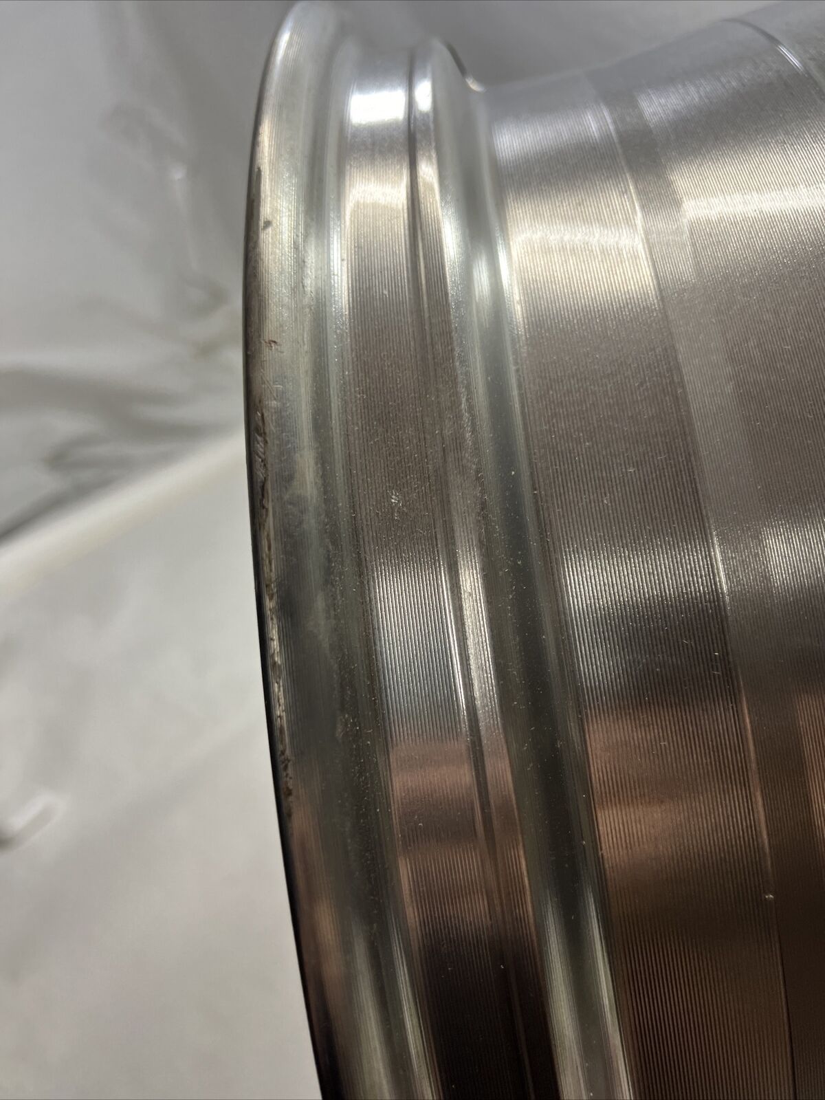 Genuine OEM GM Wheel Yukon Sierra 20X9.0J Alum O/S 139.7X6Xm14 B 20937765