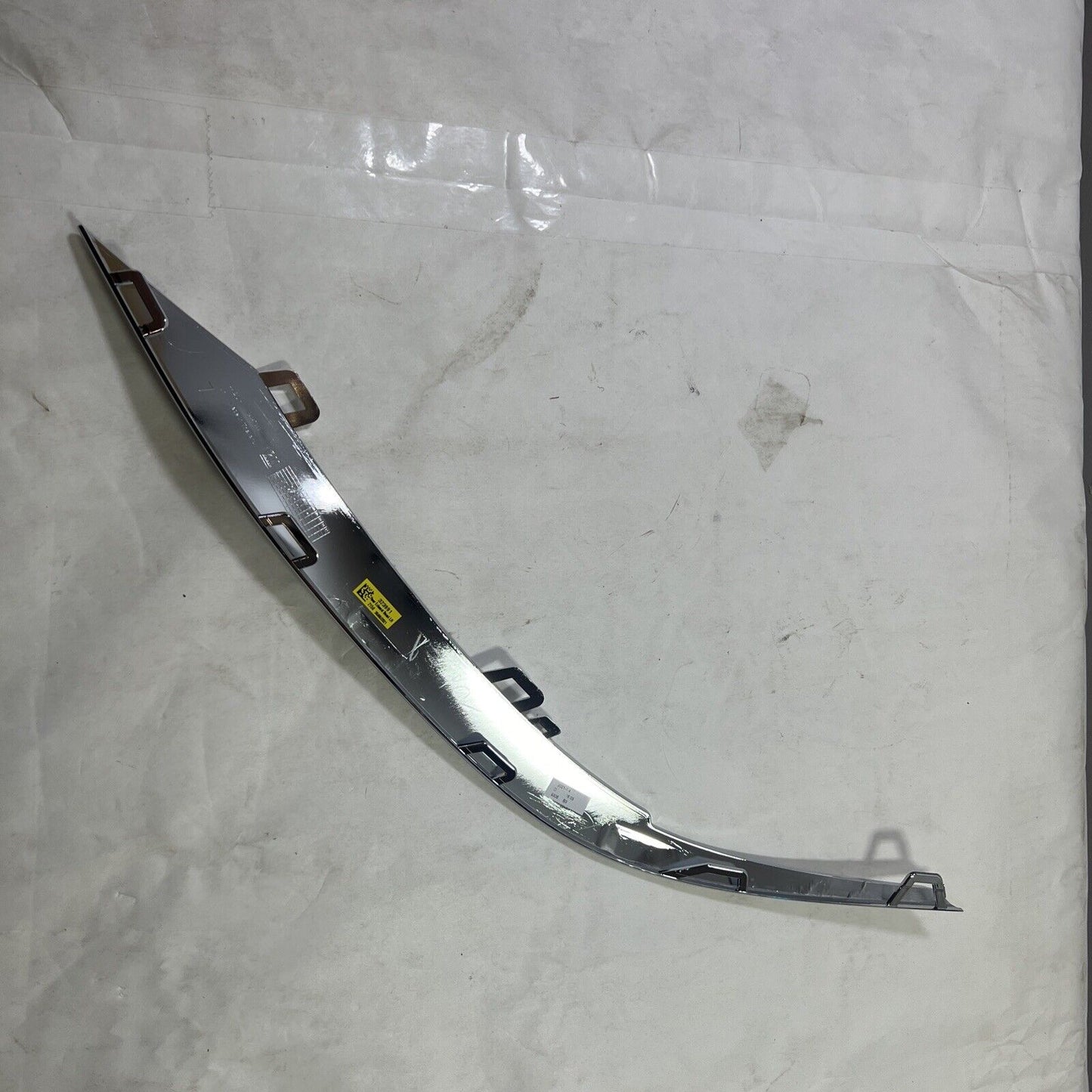 Genuine OEM GM ACDeloc Enclave Front Molding 2022-2023 84947868