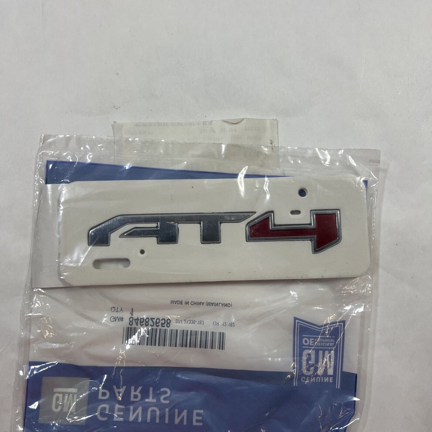 Genuine OEM GM Acadia Nameplate 2020-2023 84682658