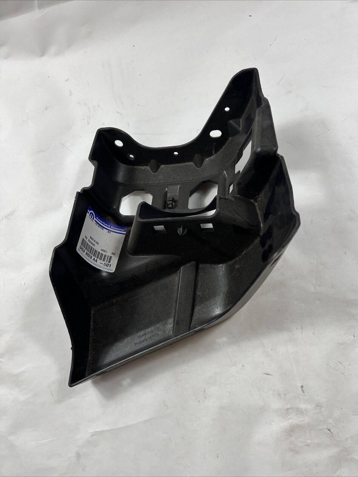 Genuine OEM Mopar Jeep Wrangler 2021-2024 Rear Bumper Bracket Righ 68528028AA