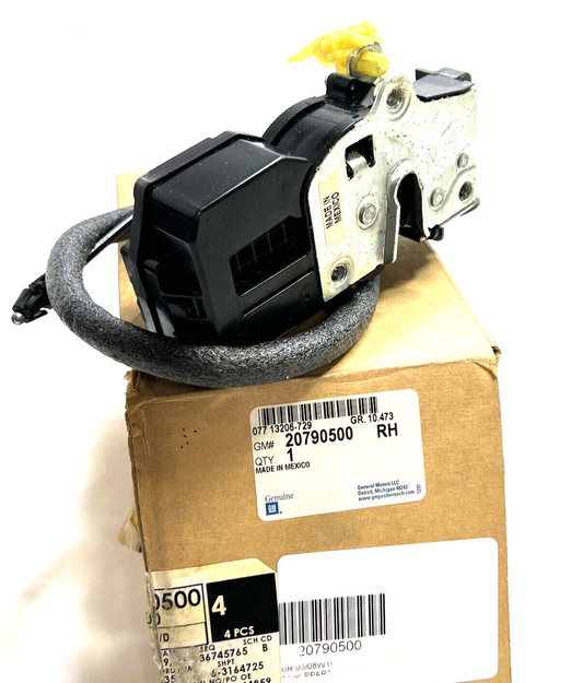 New OEM Genuine GM Right Passenger Side Rear Door Latch Lock Assembly 20790500