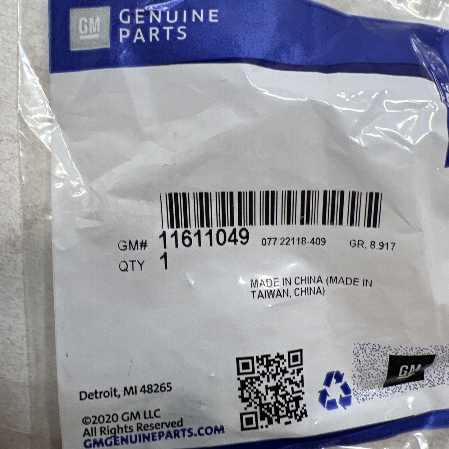 Genuine OEM GM Buick Allure Liftgate Tailgate Hatch Applique Nut 10-15 11611049