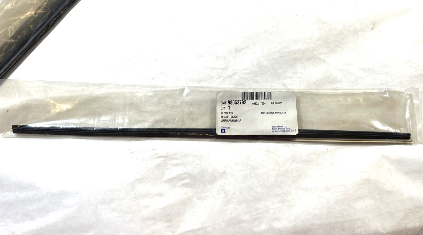 Genuine OEM GM Chevrolet LCF 3500 Windshield Wiper Blade 16-18 98053792