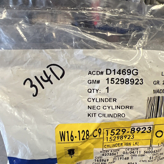New Genuine GM OEM Ignition Lock Cylinder 2007 Chevrolet Silverado 1500 D1469G