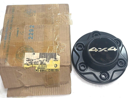 New OEM GM Chevy C1500 C2500 C3500 K1500 K2500 Hub Cap 1988-89 15550425