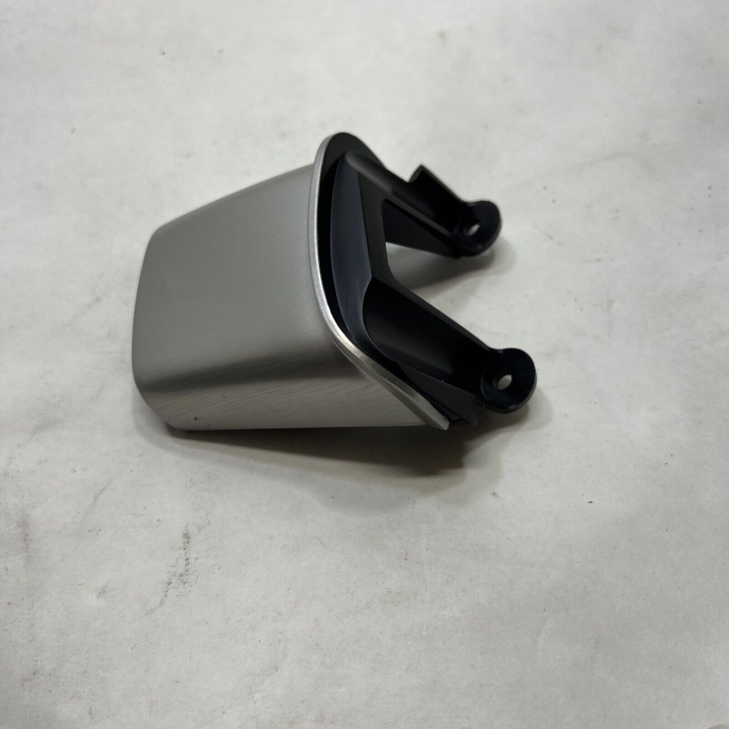 New OEM Genuine GM Right Passenger Side Steering Wheel Trim Cover 19150546