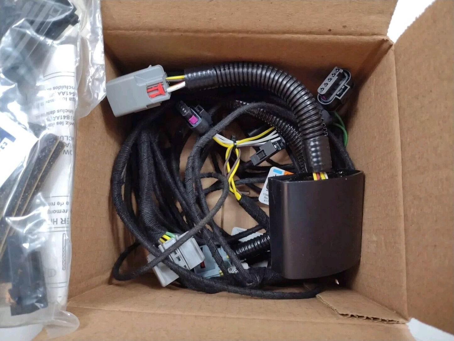 Genuine OEM Mopar Jeep Renegade Trailer Tow Wiring Harness 2015-2022 82216107AA