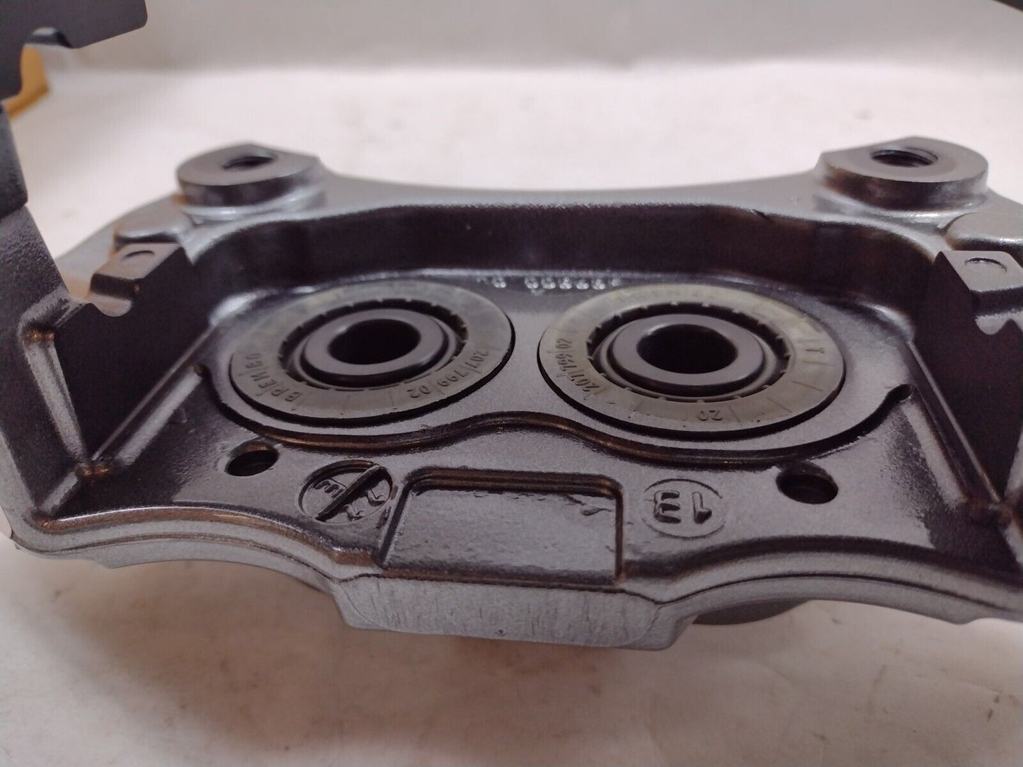 Genuine OEM GM Chevy Corvette Disc Brake Caliper Passenger Side 2014-19 22847813