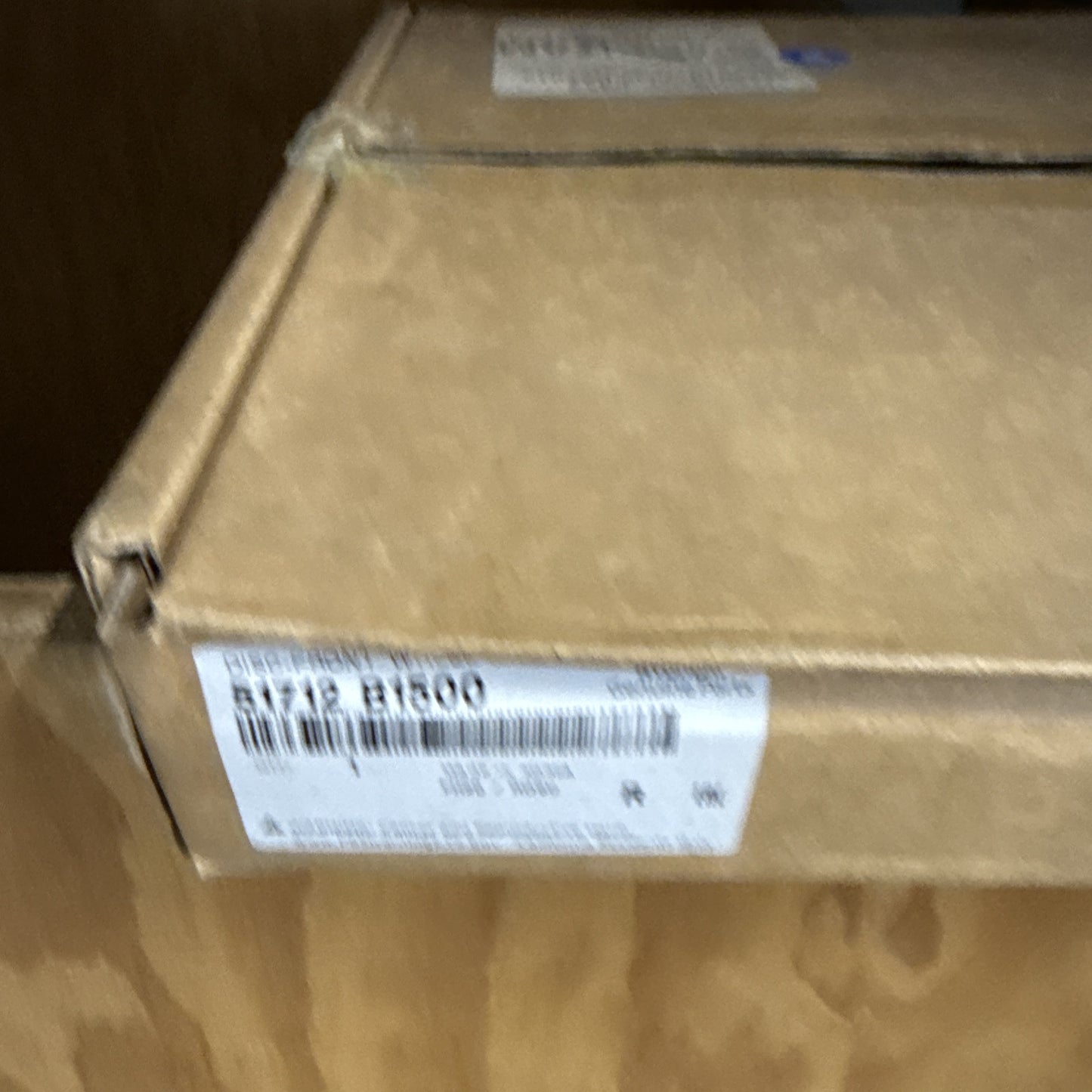 47300554