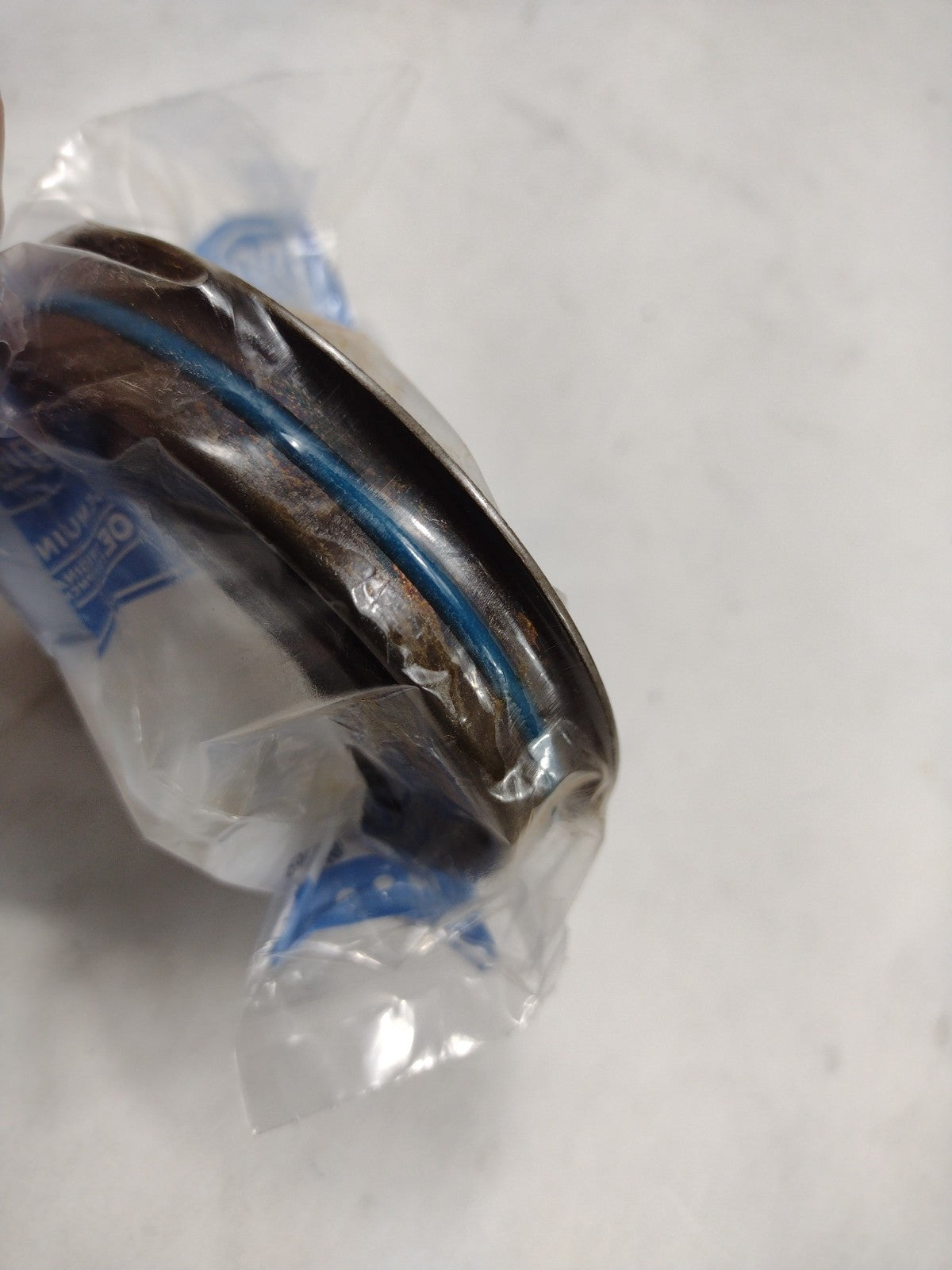47300555